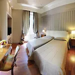 מלון Astoria 4*