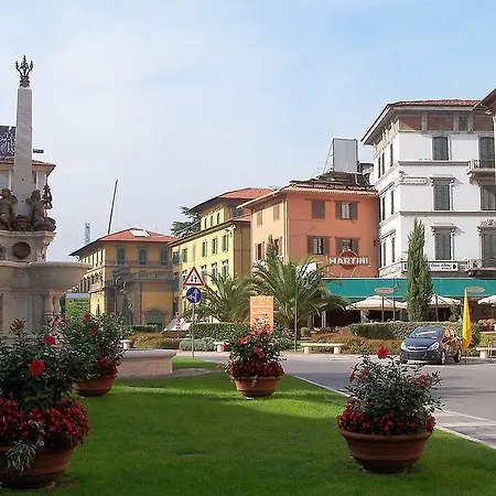 Отель Astoria 4*