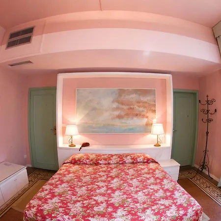 Astoria 4*